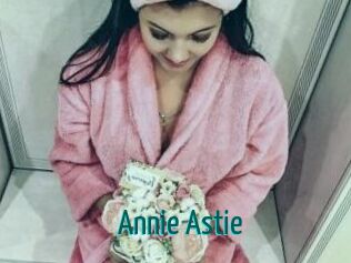 Annie_Astie